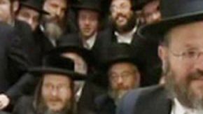 Nechemya Weberman, de 53 años, sostiene que la acusación es falsa.