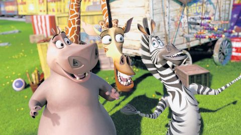 Los animales  vencieron a Tom Cruise y su filme 'Rock of Ages'.