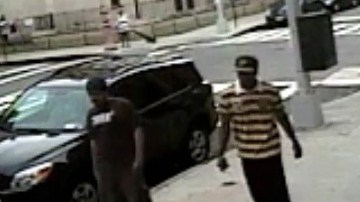 Una cámara de vigilancia captó a los cuatro sospechosos abandonando la escena del crimen.