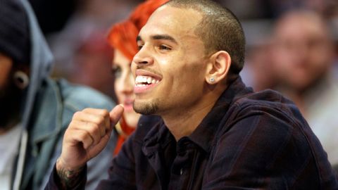 Chris Brown se peleó por Rihanna con el rapero Drake.
