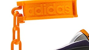 Estas son las controversiales zapatillas.