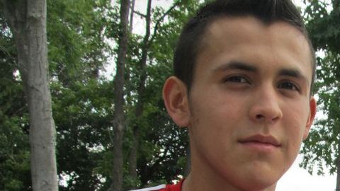 Los futbolistas houstonianos Carlos Escobar (izq.) y Oscar Hernández Jr. van con las esperanzas de tener éxito en el club Cruz Azul.