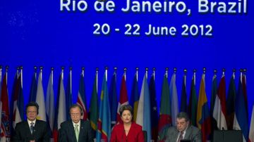 (De izquierda a derecha) El secretario general de la Río+20, Sha Zukang; el secretario general de la ONU, Ban Ki-moon ,  la presidenta, Dilma Roussef y el jefe de la delegación brasileña en el evento, Luis Figueiredo Machado.