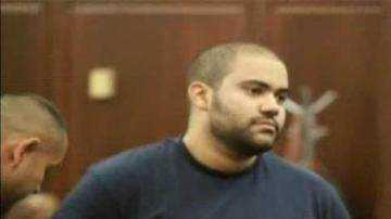 El expolicía, que ya fue sentenciado en mayo por el juez por seis delitos, no sumará más tiempo en prisión por estos cuatro cargos adicionales porque la anterior sentencia ya suponía una cadena perpetua.