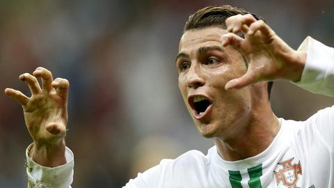Cristiano Ronaldo celebra el tanto del triunfo luso ante los checos.