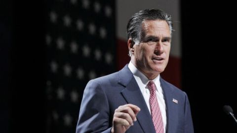 Mitt Romney habla en NALEO.