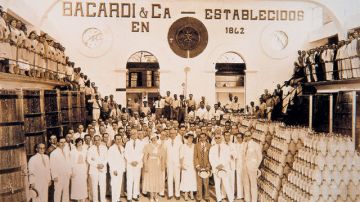El libro 'Bacardí y la larga lucha por Cuba' narra la historia de la isla caribeña a través de la dinastía Bacardi.