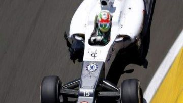 El piloto mexicano de Sauber, Sergio Pérez, conduce su monoplaza durante el Gran Premio de Europa de Fórmula Uno.