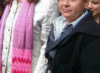 Mora Cuevas (derecha) junto a Margarita Zavala, primera dama de México.