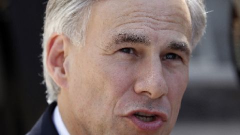 El portavoz de prisiones en Texas, Jason Clark, refirió cualquier pregunta sobre estos casos al fiscal general del estado, Greg Abbott (en la foto).
