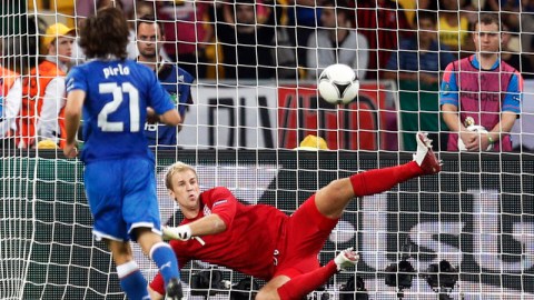 La maestría de Andrea Pirlo para anotar de pena máxima ante Inglaterra.