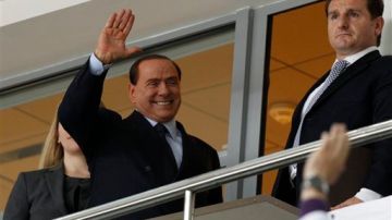 Berlusconi sigue apoyando a Monti para aprobar la reforma laboral en Italia.