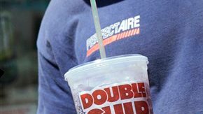 La comida con alto contenido de carbohidratos perjudica su salud.