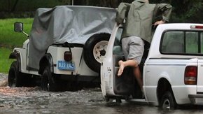 Debby aún mantiene a 11 mil personas sin electricidad en Florida.