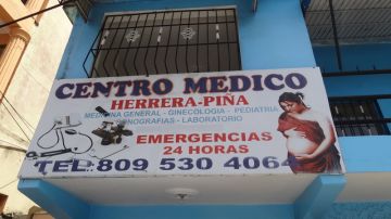 Fachada de una de los tres centro  cerrados por disposición del  Ministerio de Salud Pública, en República  Dominicana.