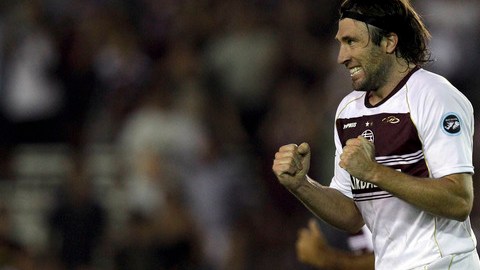 Mariano Pavone, ex jugador de Lanús, es el segundo gran refuerzo de Cruz Azul.