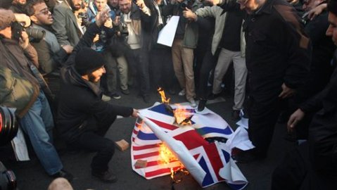 La ruptura se dio debido a la irrupción de radicales iraniés en la embajada del Reino Unido.