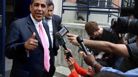 Dicen que el senador estatal podría imponerse sobre el ganador Charles Rangel. Ambos candidatos declinaron opinar sobre la controversia.