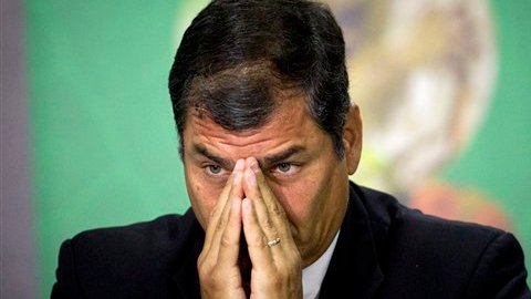 Correa asistirá a la cumbre extraordinaria de UNASUR.