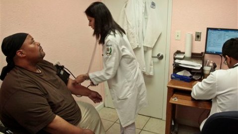 34 estados y el Distrito de Columbia han recibido aproximadamente $850 millones para establecer los intercambios.