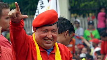 El presidente, Hugo Chávez, preside la caravana del inicio de campaña que comienza en el Estado Carabobo (Venezuela).