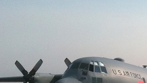 Autoridades dijeron que un avion C-130 MAFFS  se habIa estrellado mientras combatía el incendio forestal en Dakota del Sur.