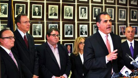 La demanda fue presentada ayer por la mañana ante ante la Corte Superior del condado de Los Ángeles.