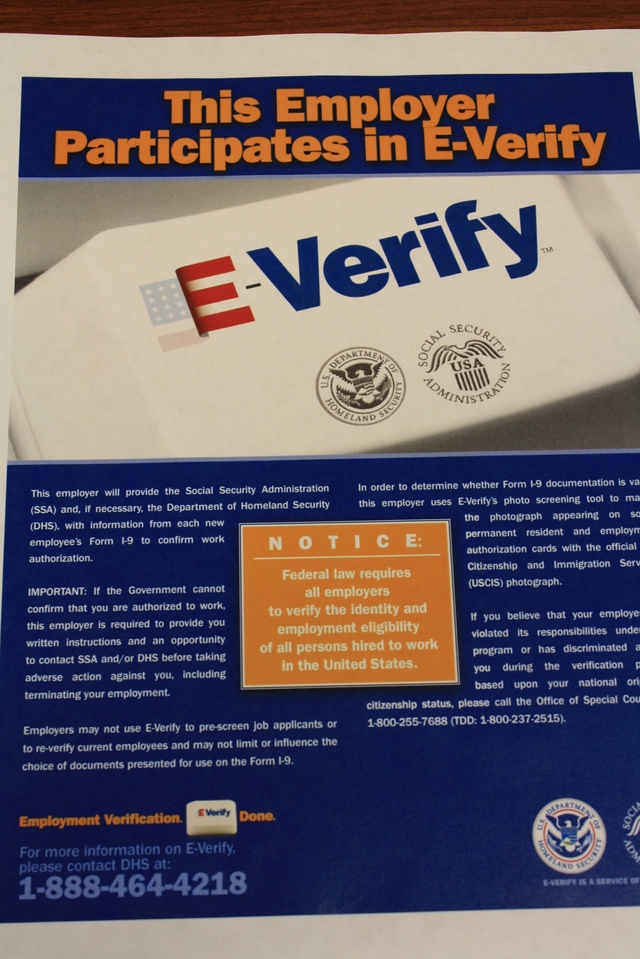 E-Verify es el sistema para evitar la contratación de indocumentados.