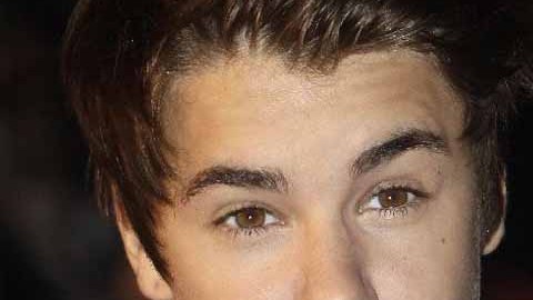 El cantante Justin Bieber fue detenido por conducir a exceso de velocidad.