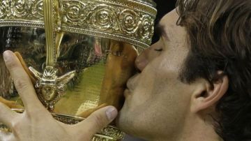 Federer se colocó ahora 17-7 en finales de Grand Slam, incluyendo 7-1 en Wimbledon.