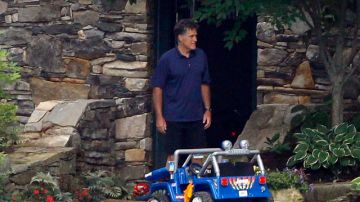 El aspirante a la Casa Blanca, Mitt Romney, disfruta vacaciones en su residencia de Lake Winnipesaukee en New Hampshire.