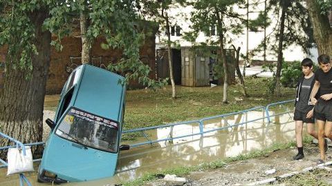 La población de Krimski fue arrasada por una ola de más de siete metros.