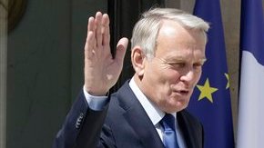 El gobierno de Hollande busca revertir algunas de las políticas laborales del ex presidente Sarkozy.