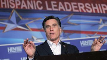 Mitt Romney durante un acto de campaña con Hispanic Leadership Network.
