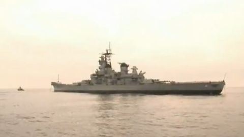 En sus mejores días, el Iowa albergaba una tripulación de alrededor de 2,300 hombres que se encargaban de escoltar a los portaaviones destinados a la Guerra del Pacífico.
