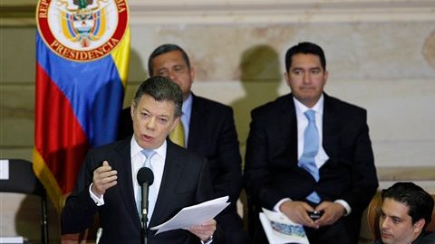 Santos ha tenido divergencias públicas con el ex presidente Uribe Vélez