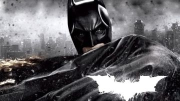 La película 'The Dark Knight Rises' recaudó $161 millones en su fin de semana de estreno.