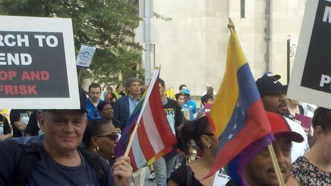 Sus detractores aseguran que "stop and frisk" tiene un perfil racial.
