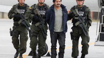 La policía escolta al presunto  narco Diego Pérez alias "Diego Rastrojo".