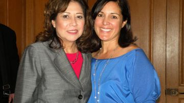 La secretaria del Trabajo Hilda Solís y Susan González, representante de Facebook.