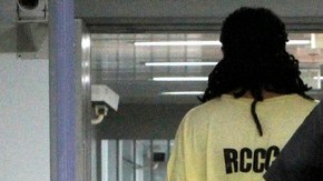 Los excondenados pueden ser liberados de la supervisión después de seis meses si se presentan cuando deben y no tienen infracciones