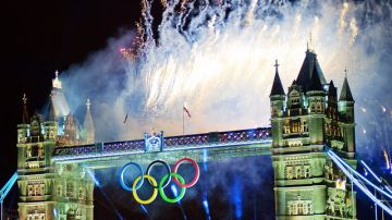 El famoso Tower Bridge también fue parte de la gran fiesta.