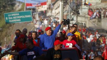 El mandatario venezolano, Hugo Chávez, que ayer celebraba sus 58 años, quiere lograr la reelección para un tercer mandato de seis años; los comicios presidenciales serán el 7 de octubre.