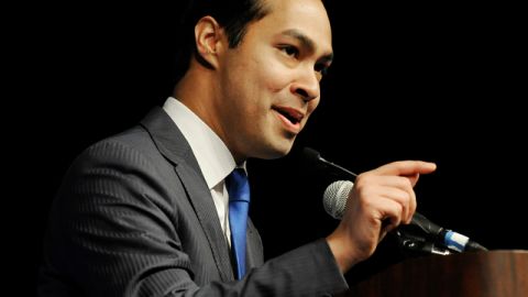 El 8 de junio, el alcalde de San Antonio Julián Castro dio el discurso principal en la Convención Demócrata de Texas, en Houston.