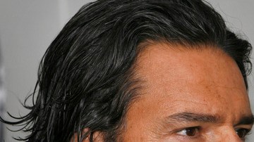 Ricardo Arjona se enfrenta a un teórico veto y a marchas a su favor y en contra.