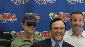 Antonio Guasco Granda, de 43 años, tiene un millón de razones para celebrar.