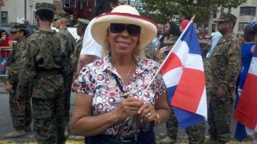 La dominicana Luz Bermúdez realiza desde hace ocho años su fiesta de calle o "block party" en la calle Academy en el alto Manhattan.