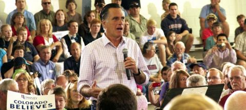 El candidato presidencial por el partido republicano Mitt Romney