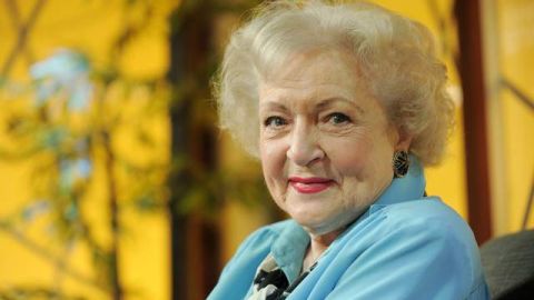 Betty White mantiene aún una apretada agenda de trabajo, a pesar de su edad.
