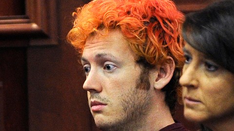 James Holmes, de 24 años, comparece en corte.